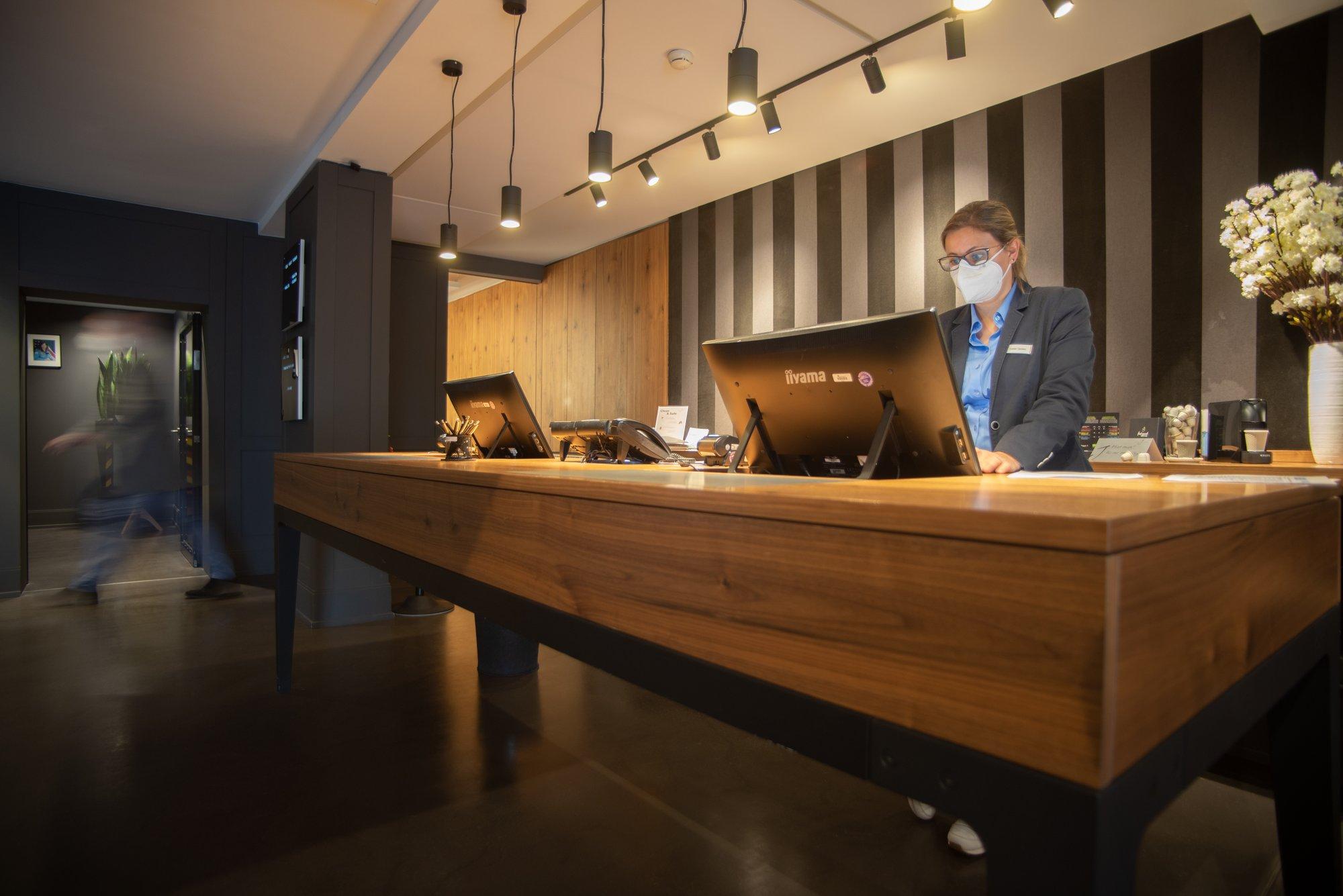&Repeat Koeln Airport Hotel Luaran gambar