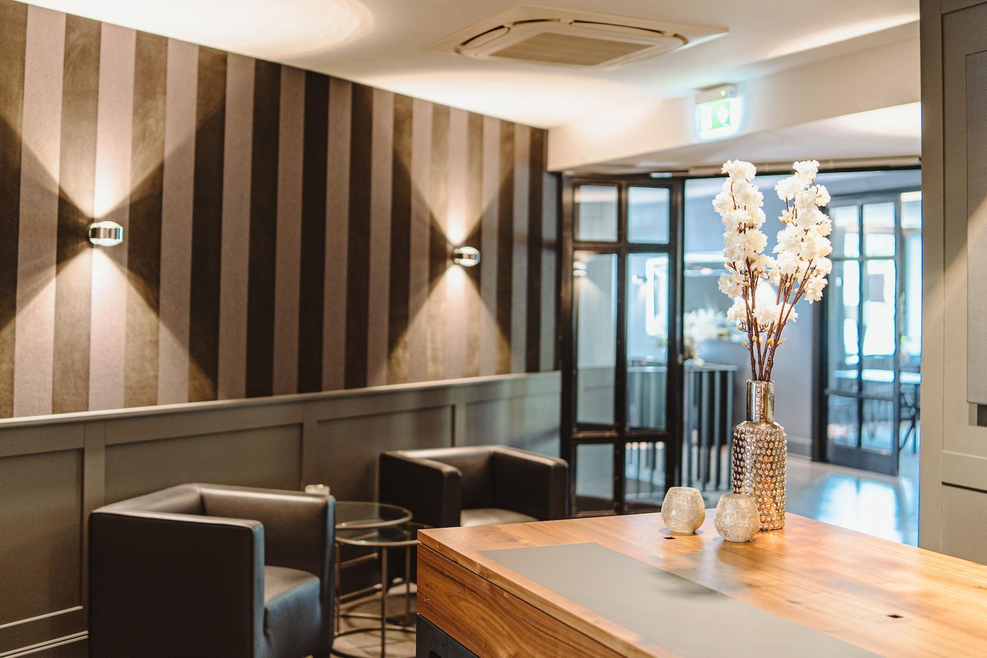 &Repeat Koeln Airport Hotel Luaran gambar